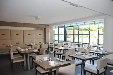 Le Churchill - 16