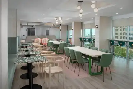 Home2 Suites by Hilton Miami Airport South Blue Lagoon - 22