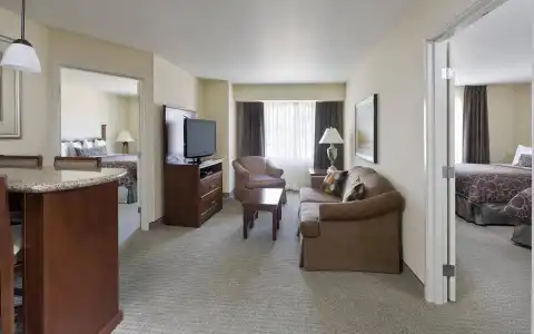 Staybridge Suites El Paso Airport by IHG - 10