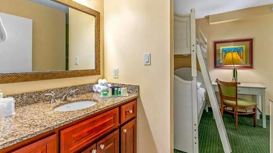 Holiday Inn & Suites Clearwater Beach by IHG - 171