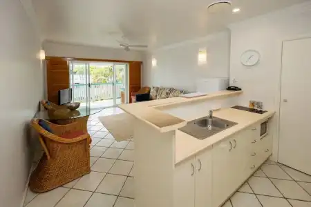 City Terraces Cairns - 27