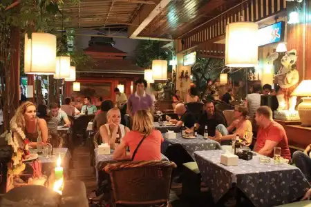 Wild Orchid Villa Bangkok - 20