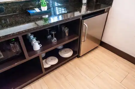 Lincoln Arms Suites - 53