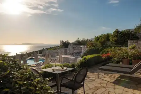 Karavia Lux Inn - 24