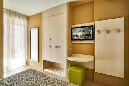 Palace Regina - 76