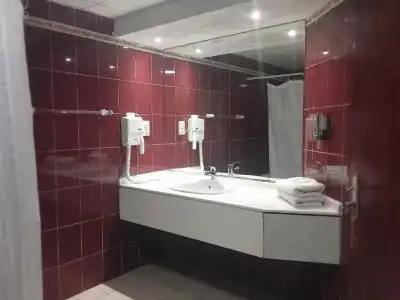 Al Zahabiya Apartments - 16