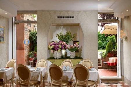 Olimpia Venice, BW signature collection - 25