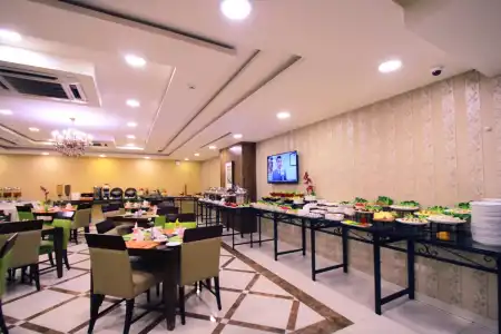 City Rose Suites - 18
