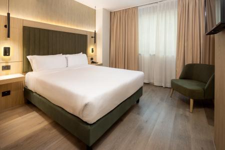 Holiday Inn Naples by IHG - 4