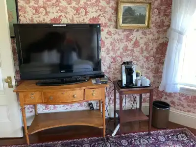 Moseley Cottage Inn & Town Motel - 4