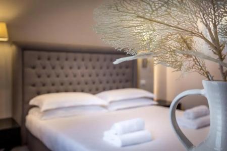 Emma Small Luxury - 113