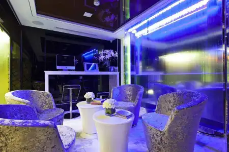 Signature Boutique - 1