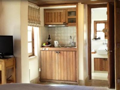 Artemis Traditional House - 12