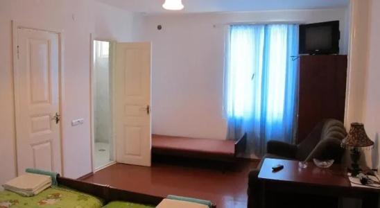 Lyova & Sons B&B - 5