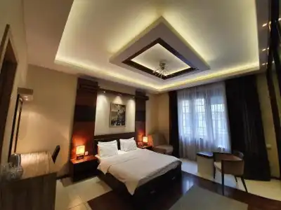 Privilege Suites by Central Park - 38