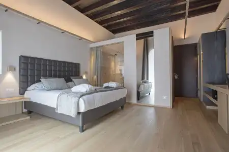 Alba Palace - 4