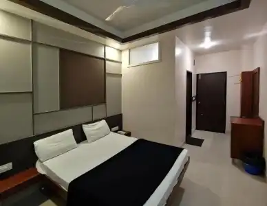 Royal Regency Lodge - 36