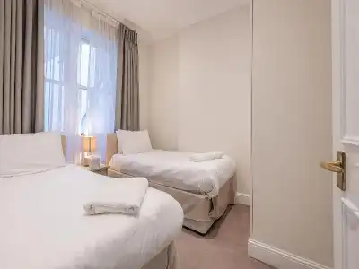 Manson Place - 243