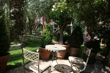 Hôtel Jardins Secrets - 14
