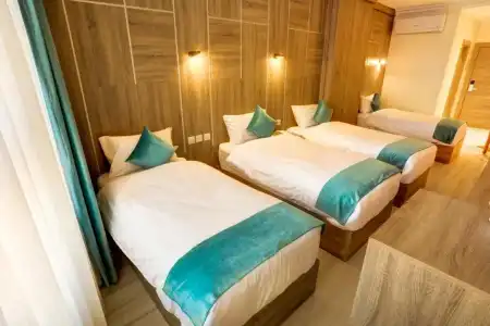 Turquoise - 20
