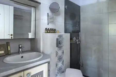Allure Breeze Suites - 9