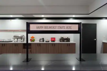 Hampton Inn & Suites Tulsa/Central - 34