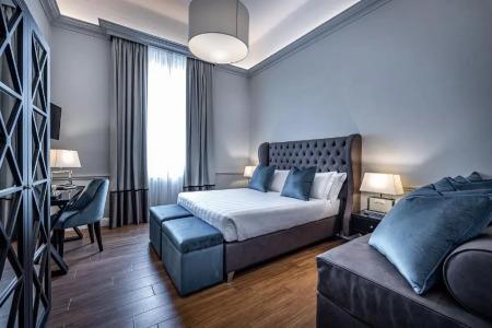 Ungherese Small Luxury - 134