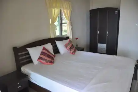 Pranee Beach Bungalows - 25