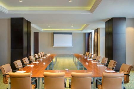 DoubleTree by Hilton Doha - Al Sadd - 15