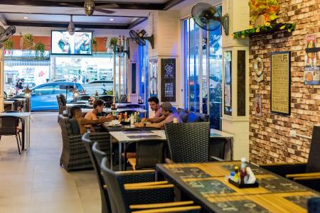 Hallo Patong & Restaurant - 23