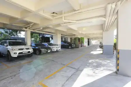 V Place Residence - 45