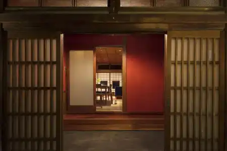 Hikoso-machi Kin no Ma - 0