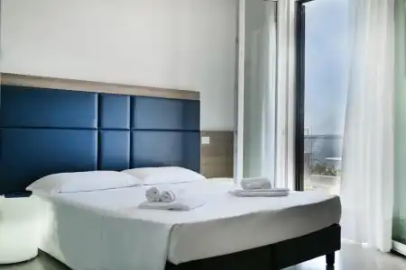 Riviera - 30
