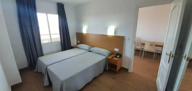 Primavera Loix Apart-Hotel - 1