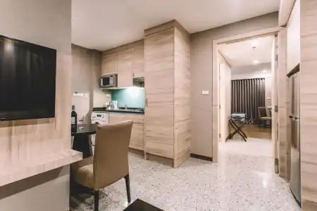 Adelphi Suites Bangkok - 127