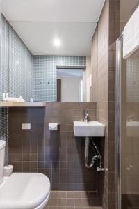 Best Western Melbourne City - 31