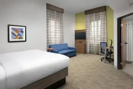 Holiday Inn Express SAN ANTONIO N-RIVERWALK AREA by IHG - 62