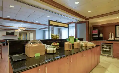 Hampton Inn Wilmington - University Area/Smith Creek Station - 11