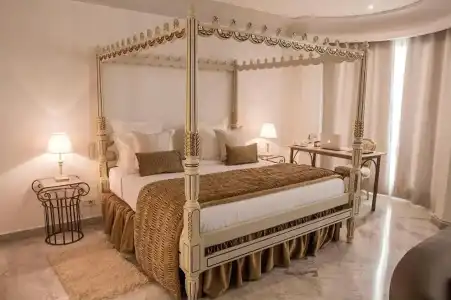 Hôtel La Maison Blanche - 34