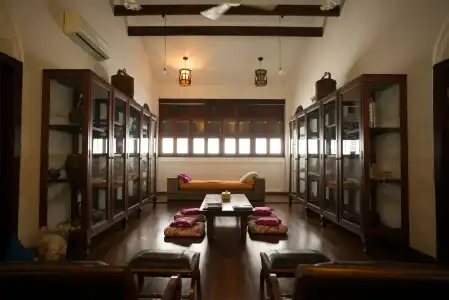 East Indies Mansion - 15