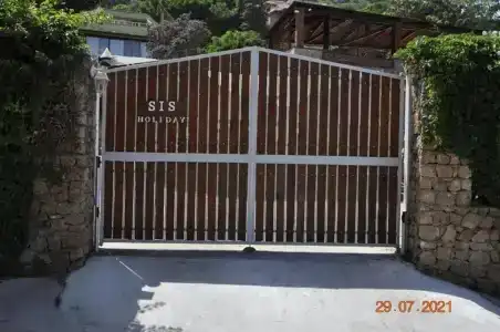 Small Paradise - 182