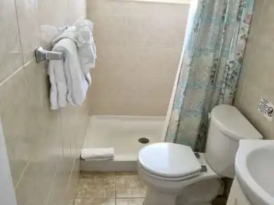 Luxury Home Villa D' Amore Southern Florida Paradise Sleeps 10 5 Bedroom Villa by RedAwning - 17