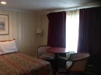 The Tides Motel - 17