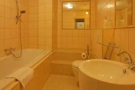 Enjoy Inn - 7