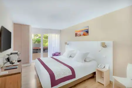 Best Western Plus La Rade - 4