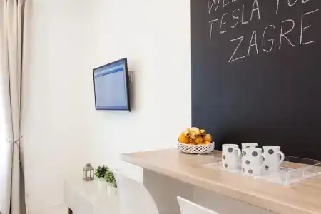 Tesla Boutique Apartments & Rooms - 130