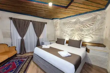 Kayatas Cave Suites - 2