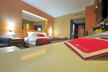 Ramada by Wyndham Usak - 25