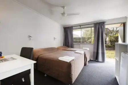 Nightelier Mitchelton The Brook - 1