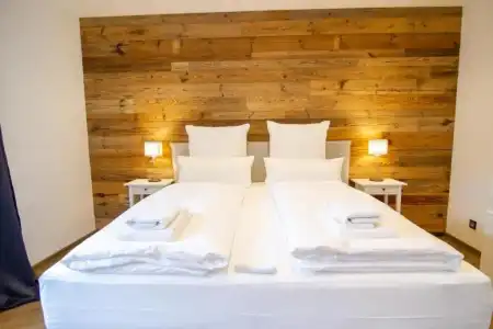 Schiefer Suite & Apartments - 21